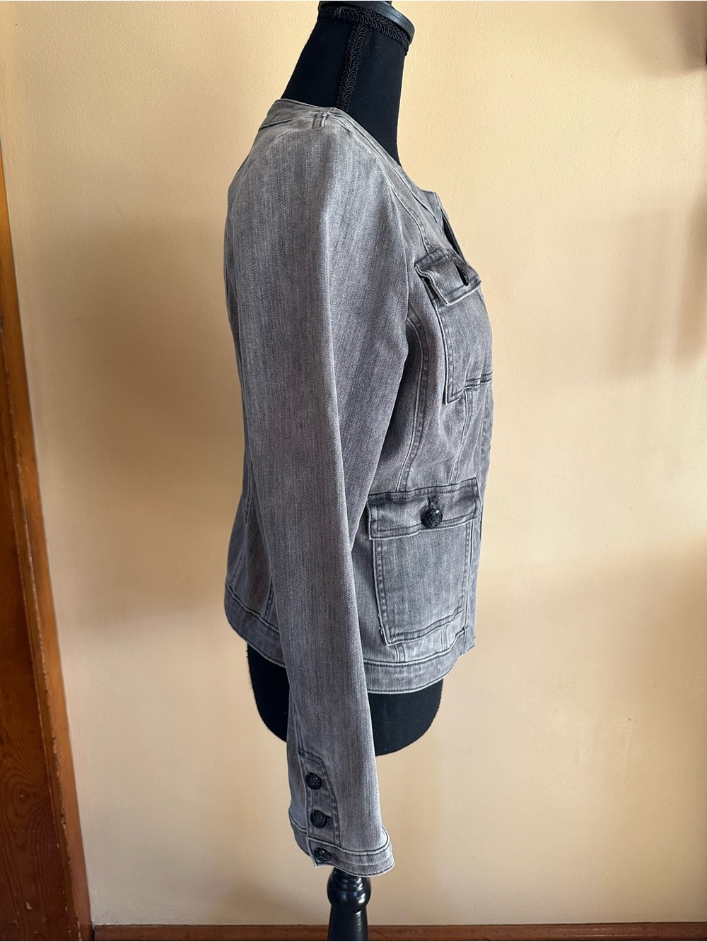 WHBM Stylist Jacket grey denim hook and eye closure women’s size 8 - Picture 5 of 8